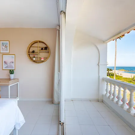 3 Front Line Beach House Playa Paraiso Semesterbostad Manilva