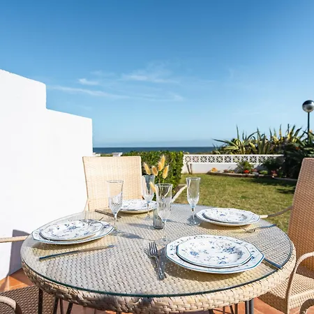 3 Front Line Beach House Playa Paraiso Manilva