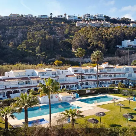 3 Front Line Beach House Playa Paraiso Manilva
