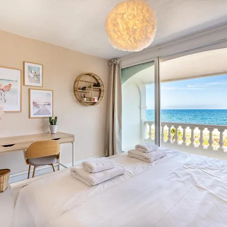 3 Front Line Beach House Playa Paraiso *